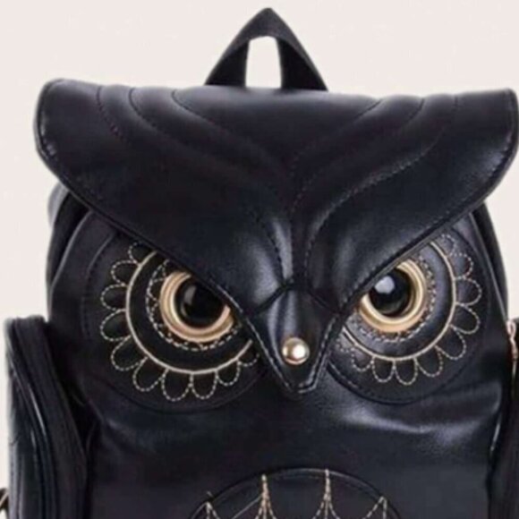 Owl Crossbody Backpack Bag Black NWT - Picture 3 of 5